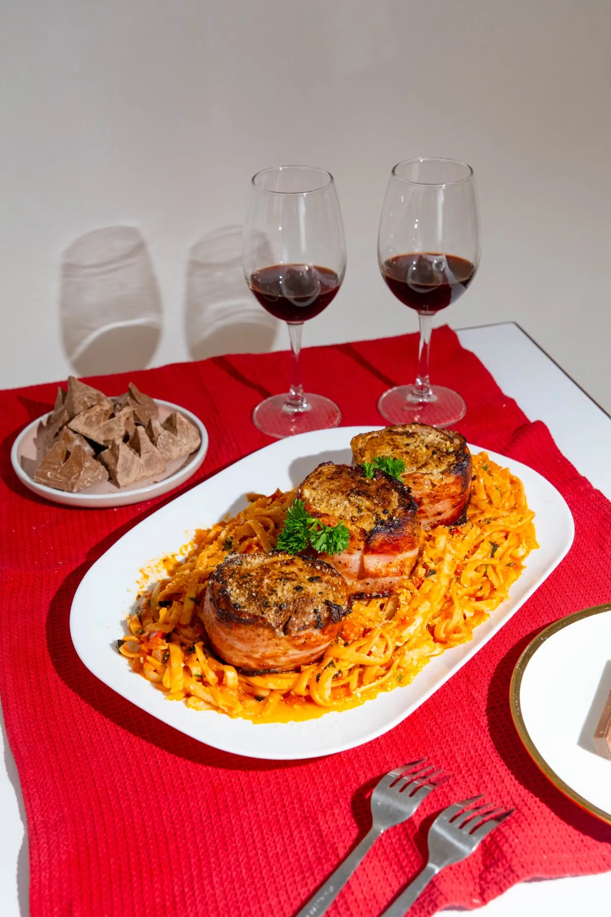 Valentine's Special Fettuccini Pomodoro with Filet Mignon Beef Steak — photo 2